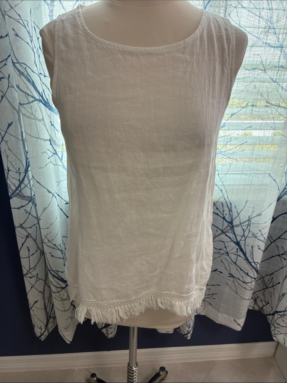 Valentina Naldi White Linen Sleeveless Fringe-Hem Top